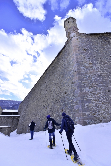 neige fortifications raquettes