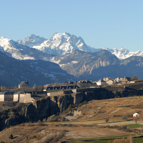 Mont-Dauphin et le massif des Ecrins - Crédit photo Bertrand BODIN 