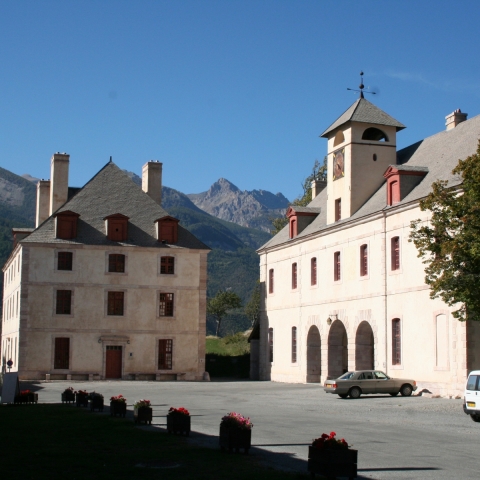 Pavillons de l'horloge et des officiers - Mont-Dauphin place forte Vauban